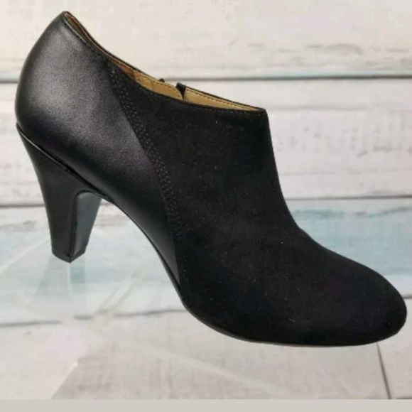 Naturalizer Shoes - Naturalizer Black Suede Side Zip Heeled Ankle Shoe